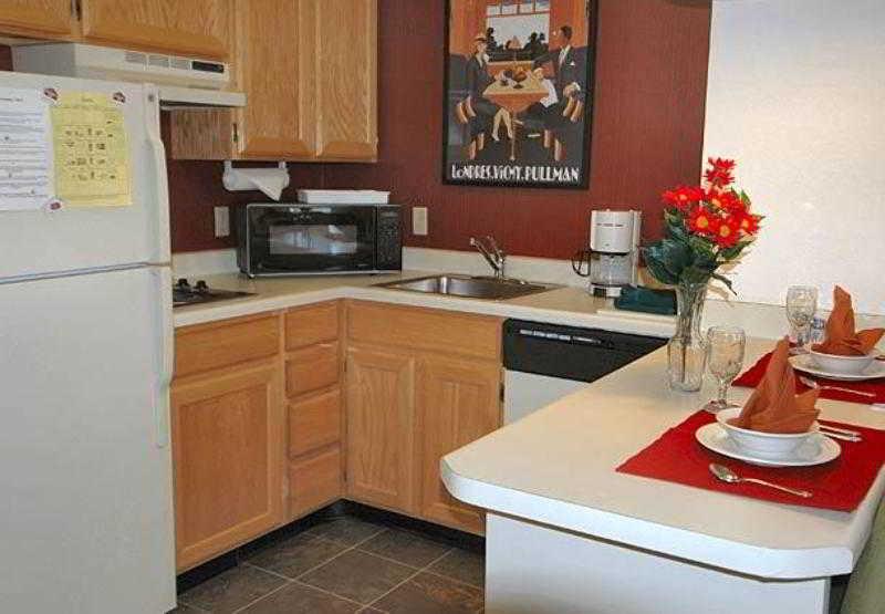 Residence Inn Salt Lake City Airport Стая снимка